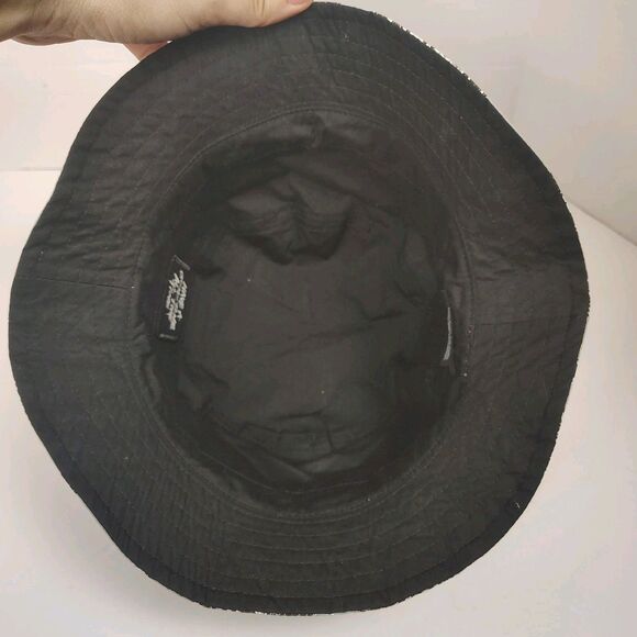 Volcom / OBX Netflix with Outer Banks/JJ Reversible Bucket Hat/Spotted - Picture 5 of 7